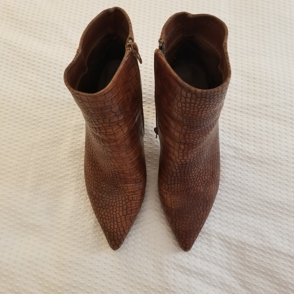 Faux Alligator Skin Pointed Toe Ankle Boots - Picture 5 of 8